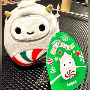 4” Nissa Holiday Squishmallow